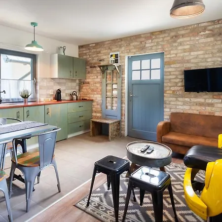 Borarium Vendeghazak - Zenit Haz 3*