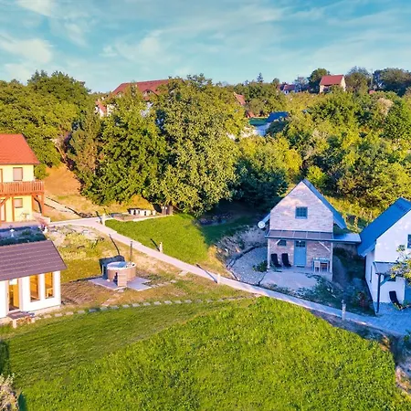 Borarium Vendeghazak - Zenit Haz