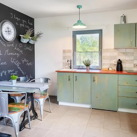 Borarium Vendeghazak - Zenit Haz 3*