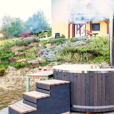 Borarium Vendeghazak - Zenit Haz 3* Pazmand