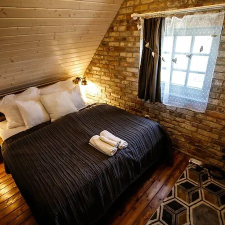 Gasthof Borarium Vendeghazak - Zenit Haz